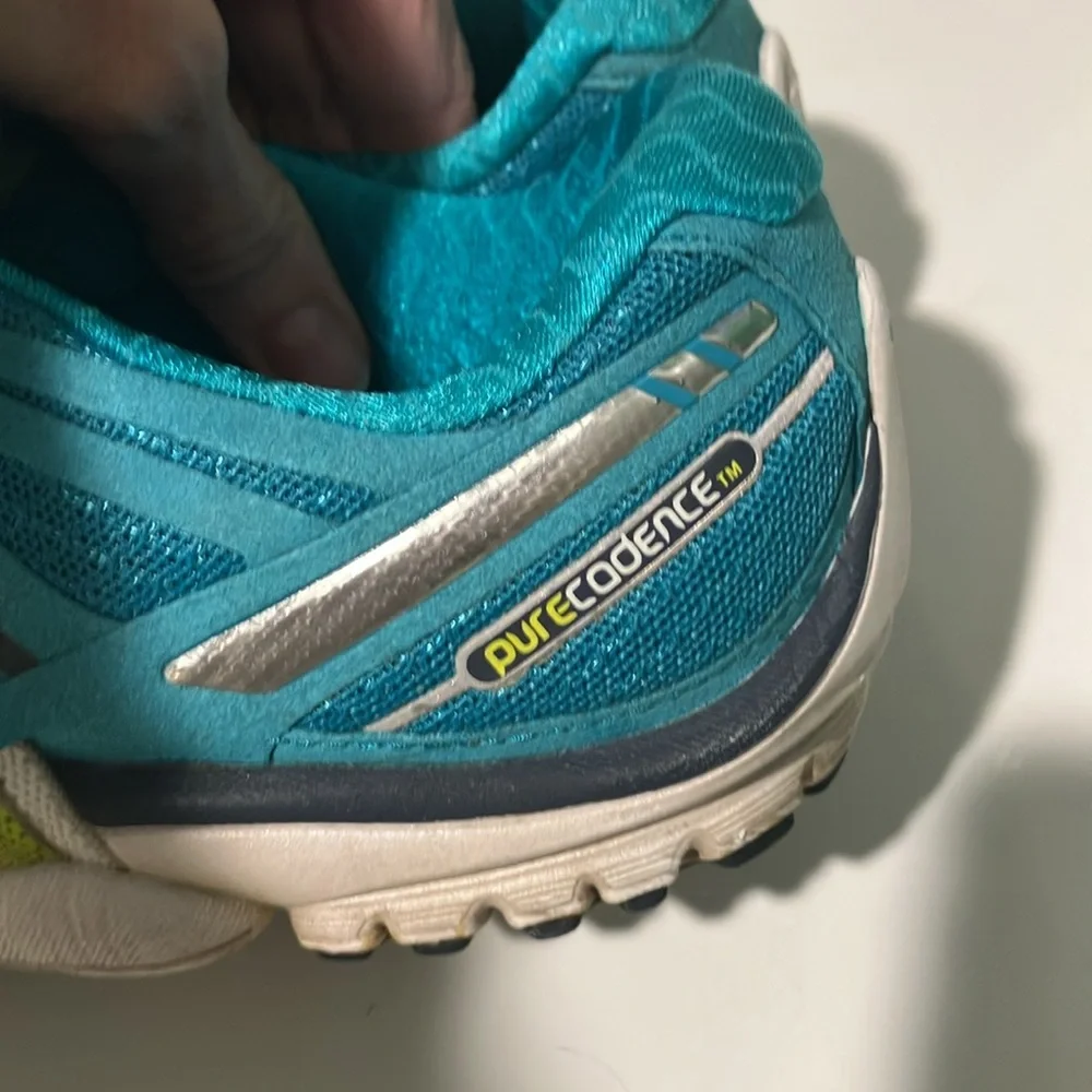 Brooks pure cadence running shoes Women's Teal sneakers size 6.5 split toe